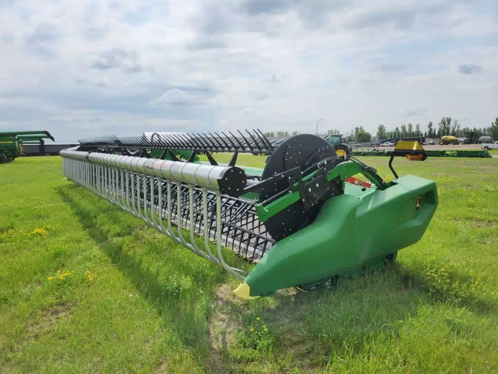 Gallery image 1 for Used 2024 John Deere RD40F Header - Flex