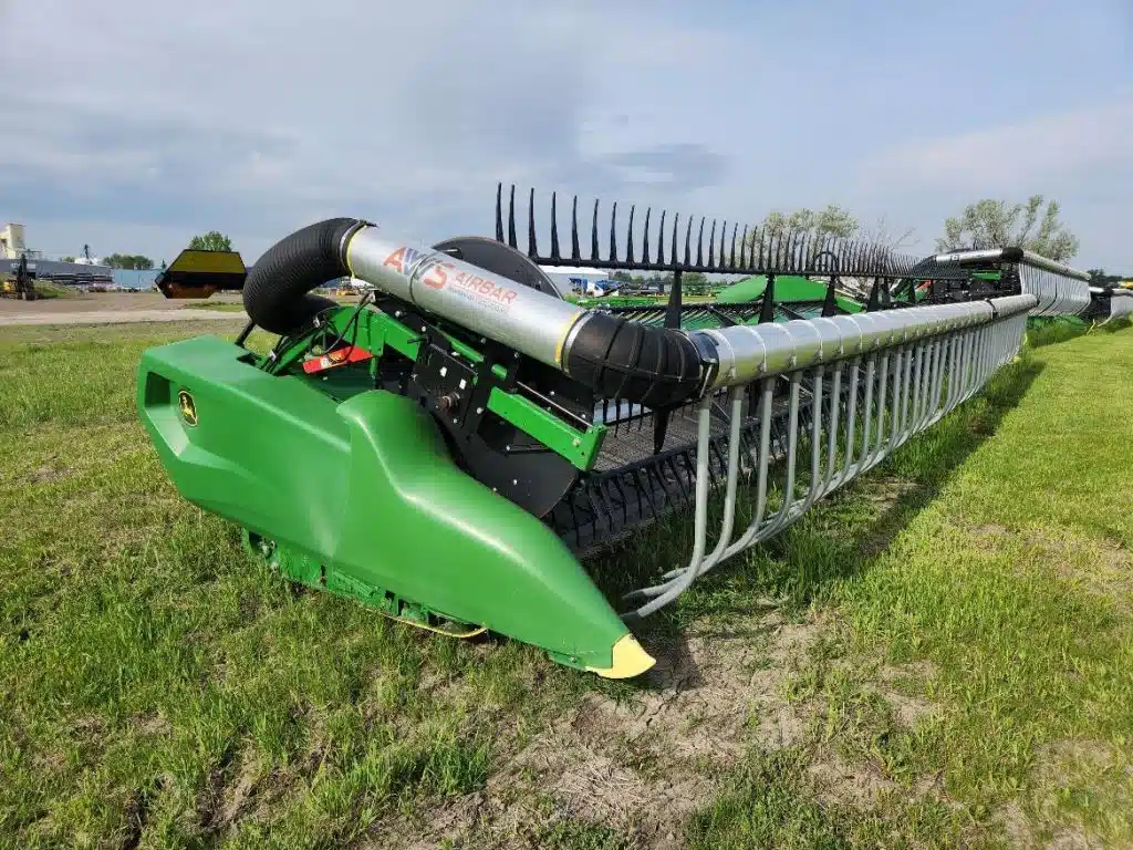Gallery image 1 for Used 2024 John Deere RD40F Header - Flex