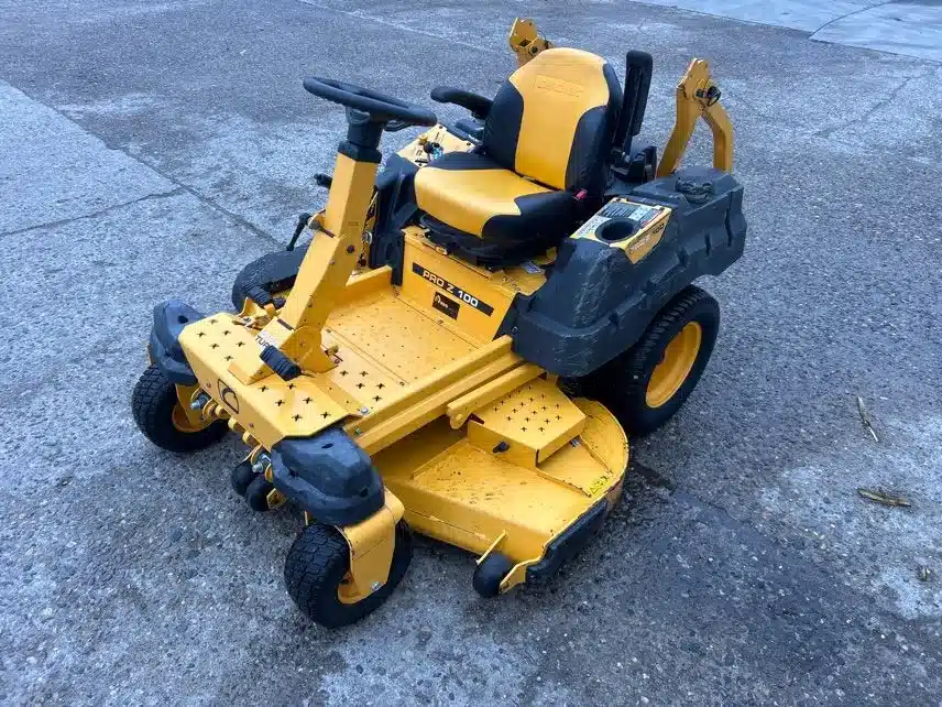 Image pour Usagé Cub Cadet PRO Z 100 Tondeuse à rayon de braquage zéro