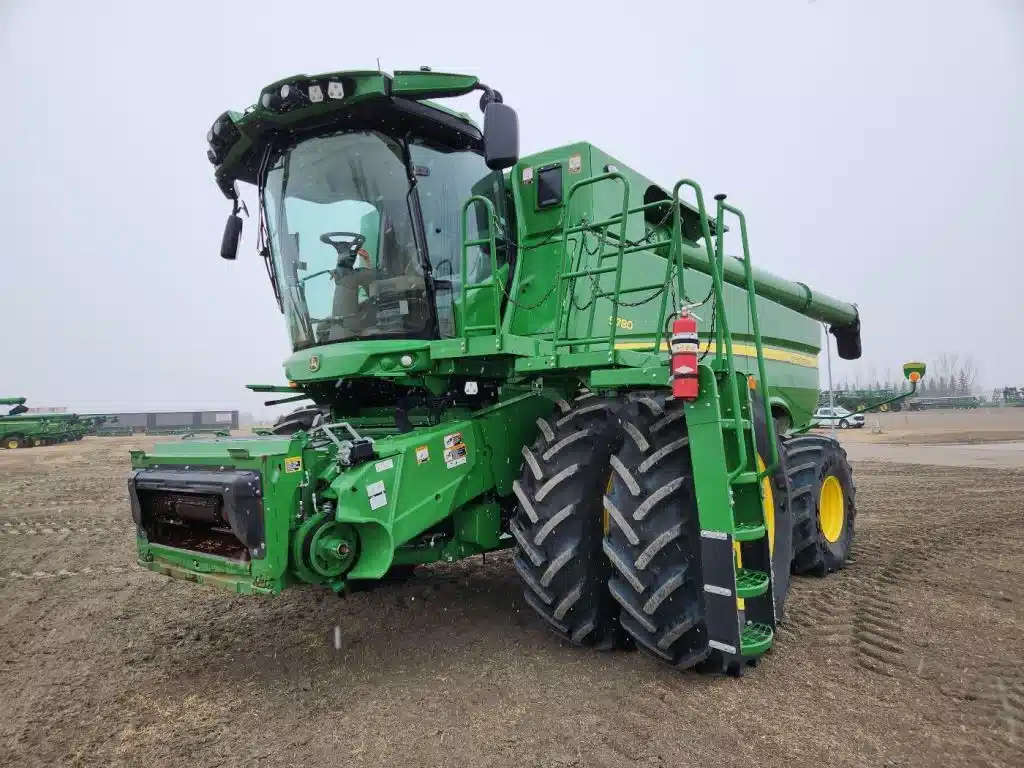 Gallery image 1 for Used 2024 John Deere S780 Combine