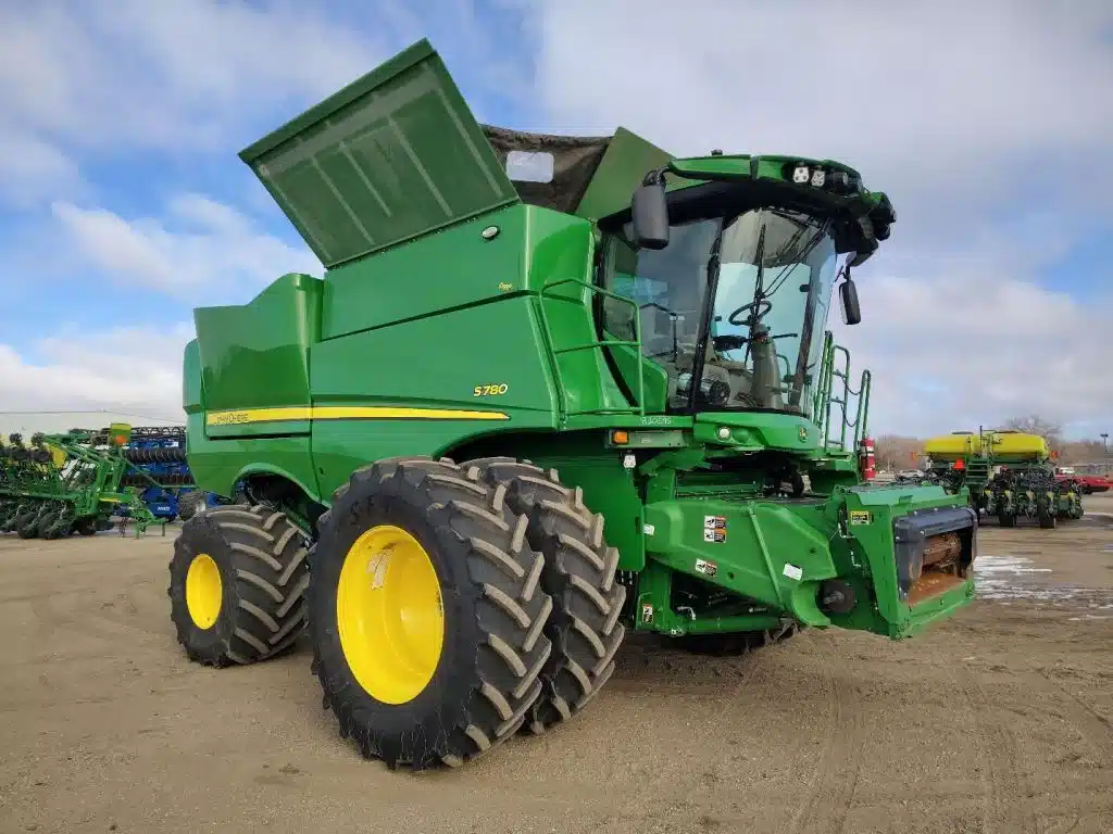 Gallery image 1 for Used 2024 John Deere S780 Combine