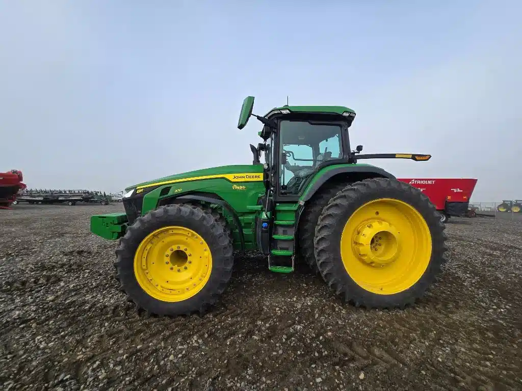 Gallery image 2 for Used 2024 John Deere 8R 370 Tractor