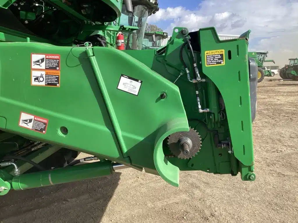 Gallery image 1 for Used 2023 John Deere S780 Combine