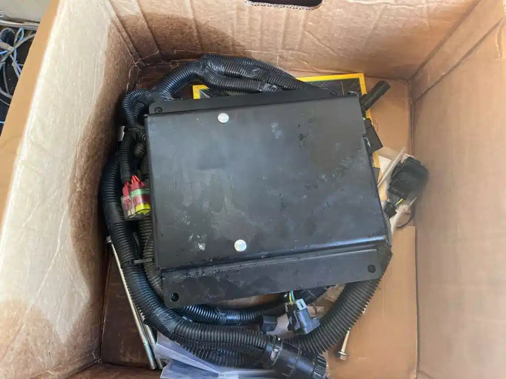 Gallery image 2 for 2023 John Deere DRYRTCNTRLR Guidance System