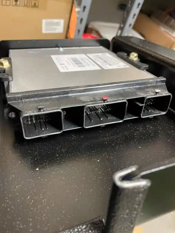 Gallery image 2 for New 2023 John Deere DRYRTCNTRLR Guidance System