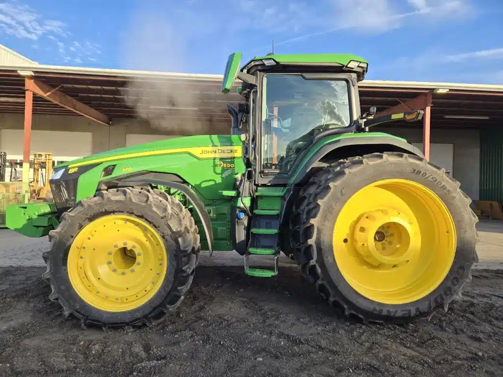 Gallery image 2 for Used 2024 John Deere 8R 370 Tractor