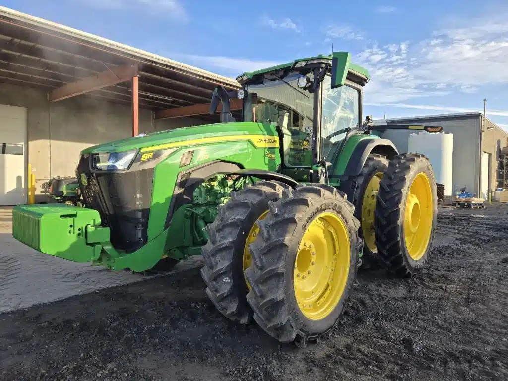 Gallery image 1 for Used 2024 John Deere 8R 370 Tractor