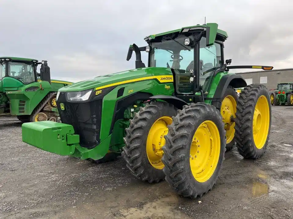 Gallery image 1 for Used 2024 John Deere 8R 370 Tractor