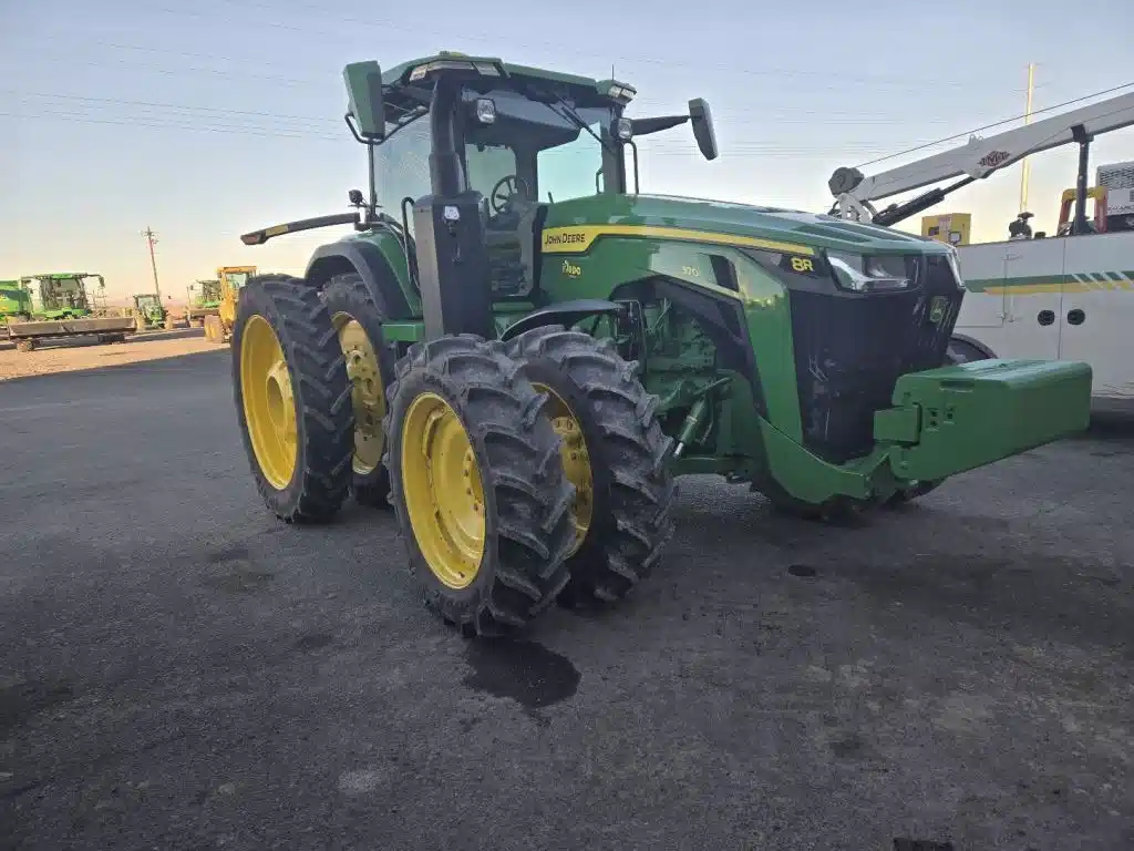 Gallery image 1 for Used 2024 John Deere 8R 370 Tractor