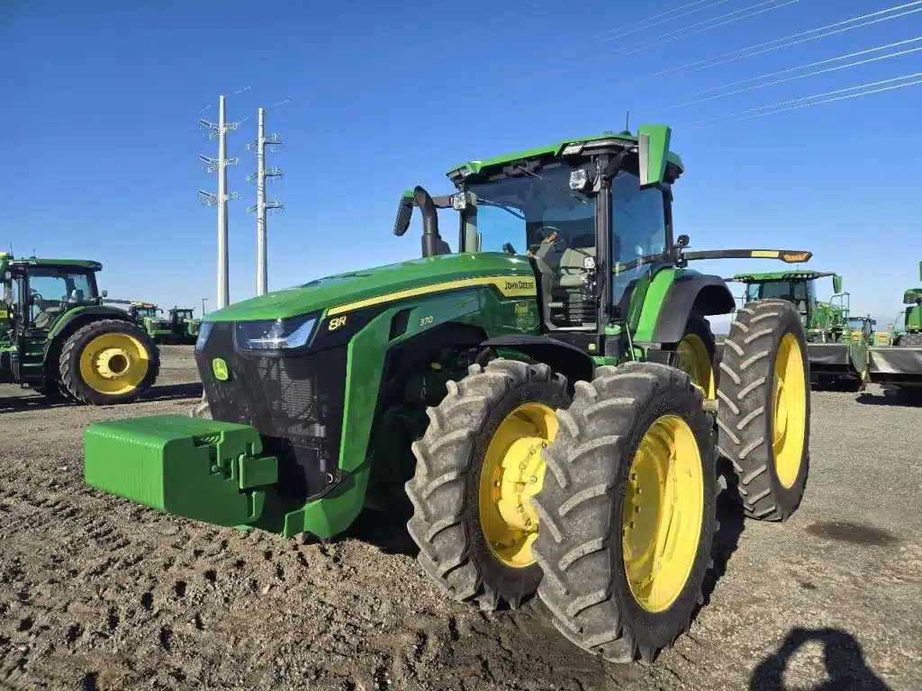 Gallery image 1 for Used 2024 John Deere 8R 370 Tractor