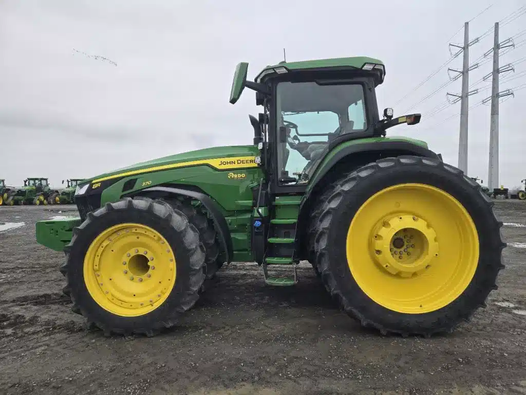 Gallery image 2 for Used 2023 John Deere 8R 370 Tractor