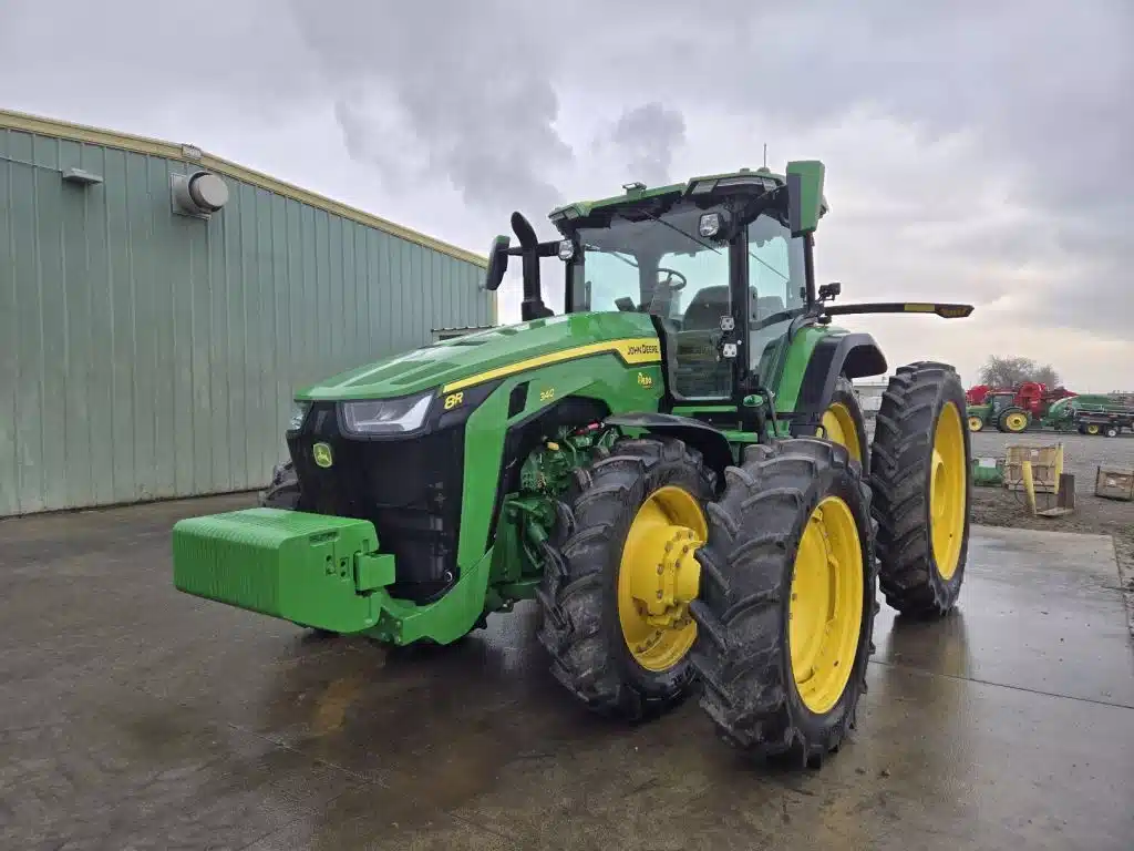 Gallery image 1 for Used 2023 John Deere 8R 340 Tractor