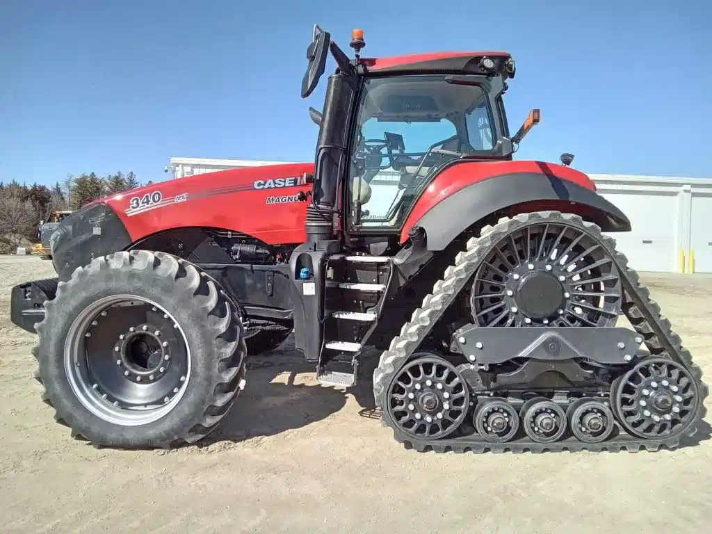 Gallery image 2 for Used 2023 Case IH MAGNUM 340 Tractor