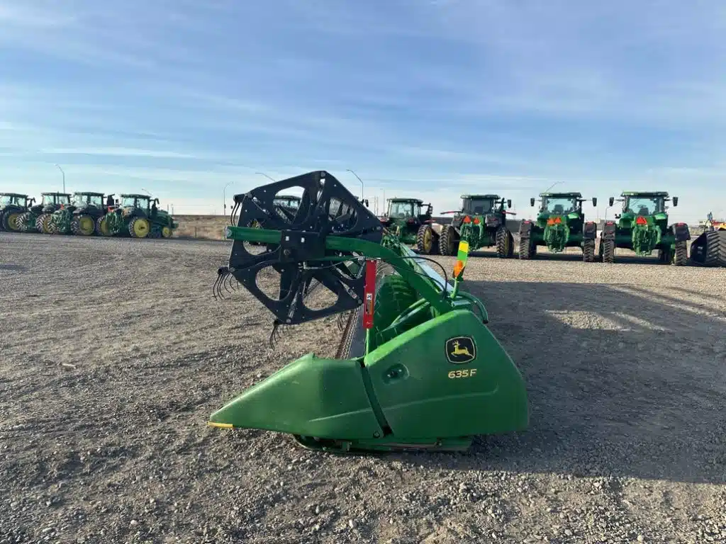 Gallery image 2 for Used 2019 John Deere 635F Header - Flex