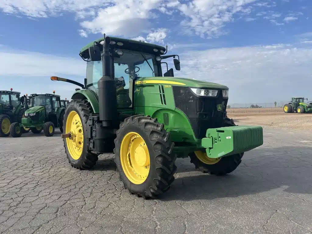 Gallery image 1 for Used 2020 John Deere 7210R Tractor