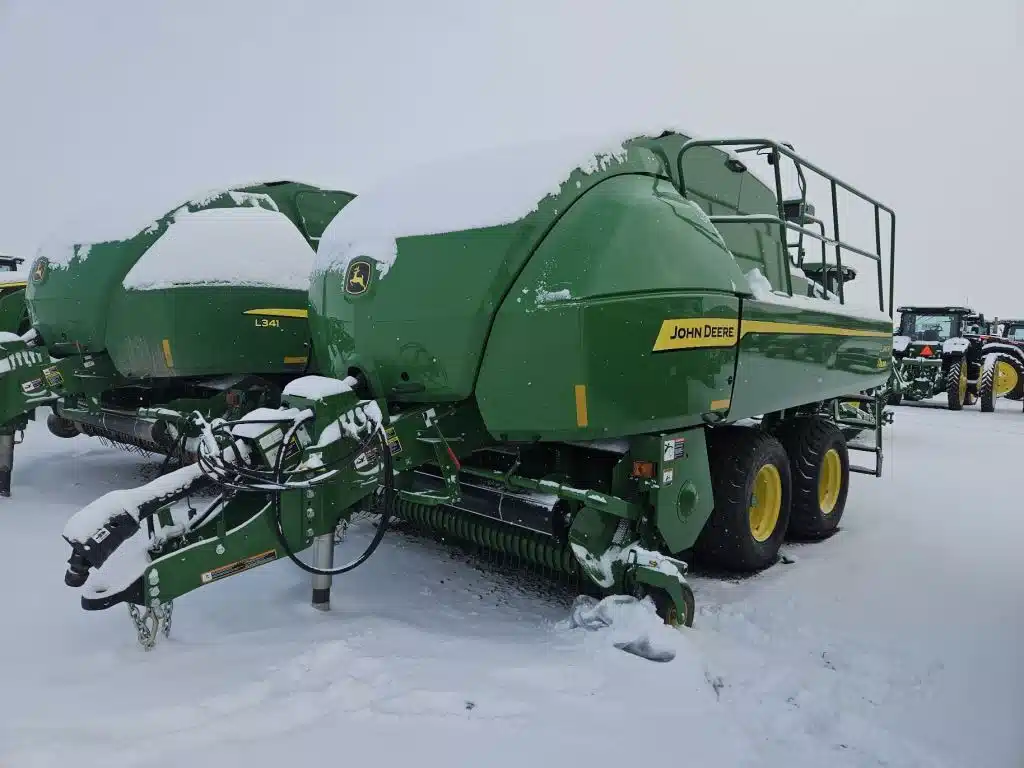 Gallery image 1 for New 2024 John Deere L341R HD Square Baler - Large