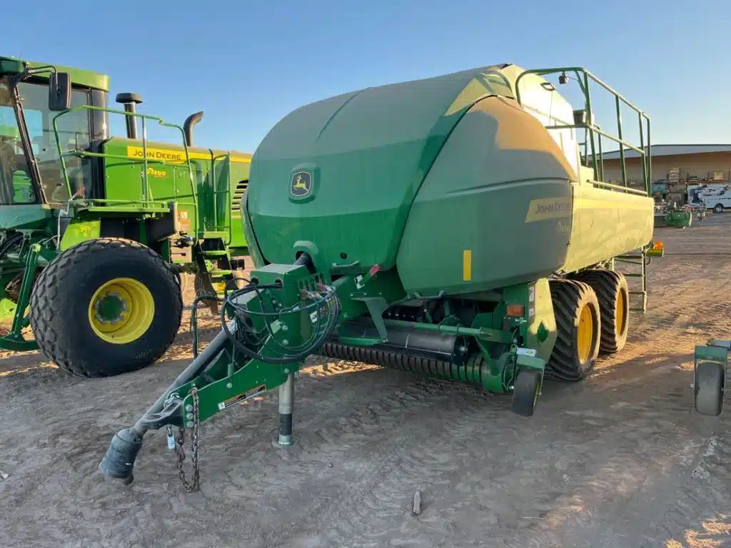 Gallery image 1 for New 2023 John Deere L341R HD Square Baler - Large