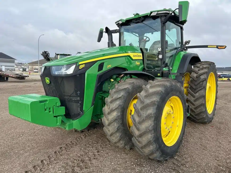 Gallery image 1 for Used 2021 John Deere 8R 370 Tractor