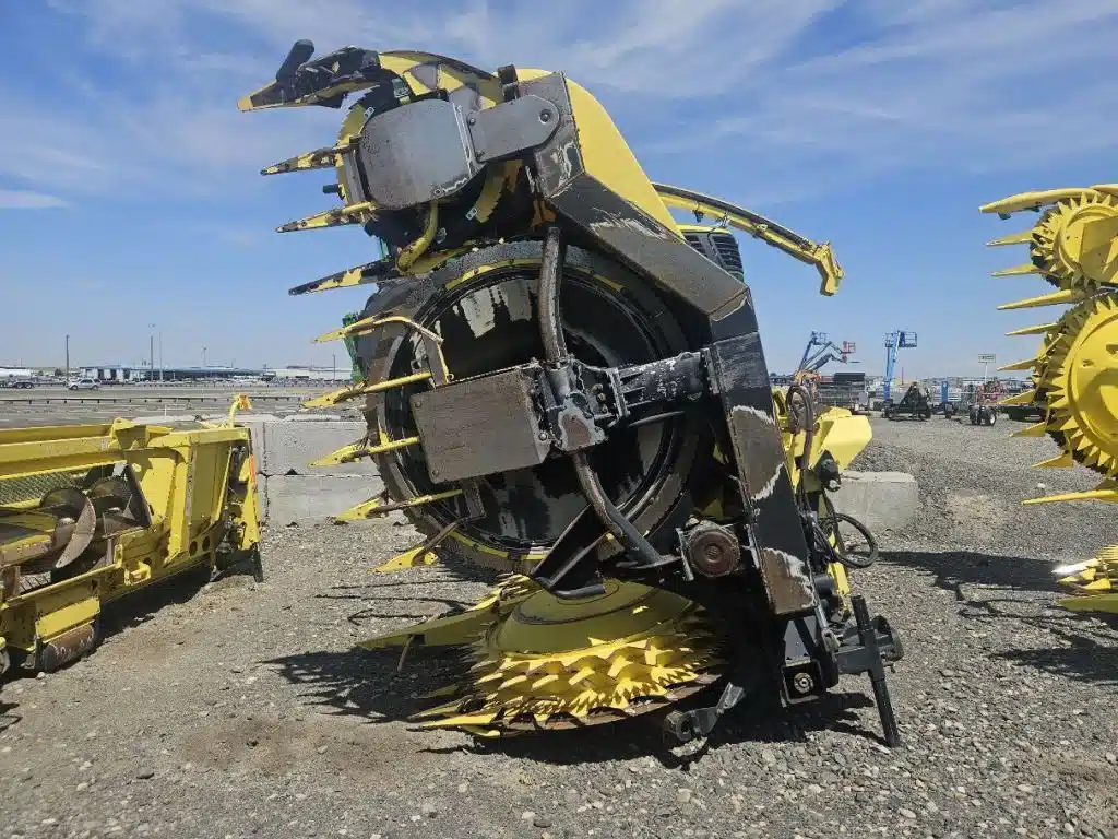 Gallery image 2 for Used 2018 John Deere 770 Header - Rotary