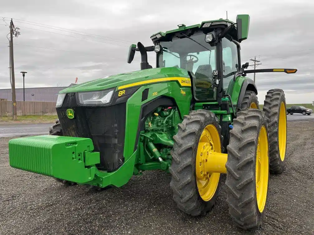 Gallery image 1 for Used 2022 John Deere 8R 370 Tractor
