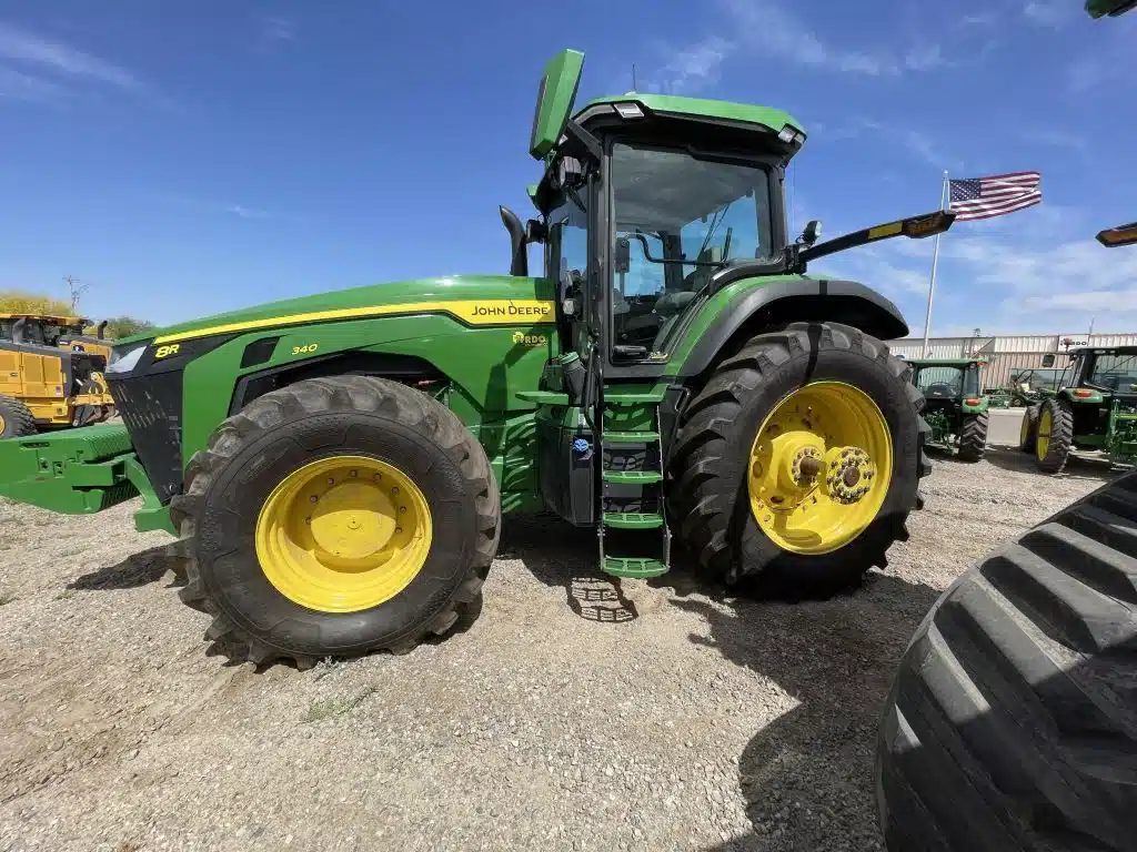 Gallery image 2 for Used 2023 John Deere 8R 340 Tractor