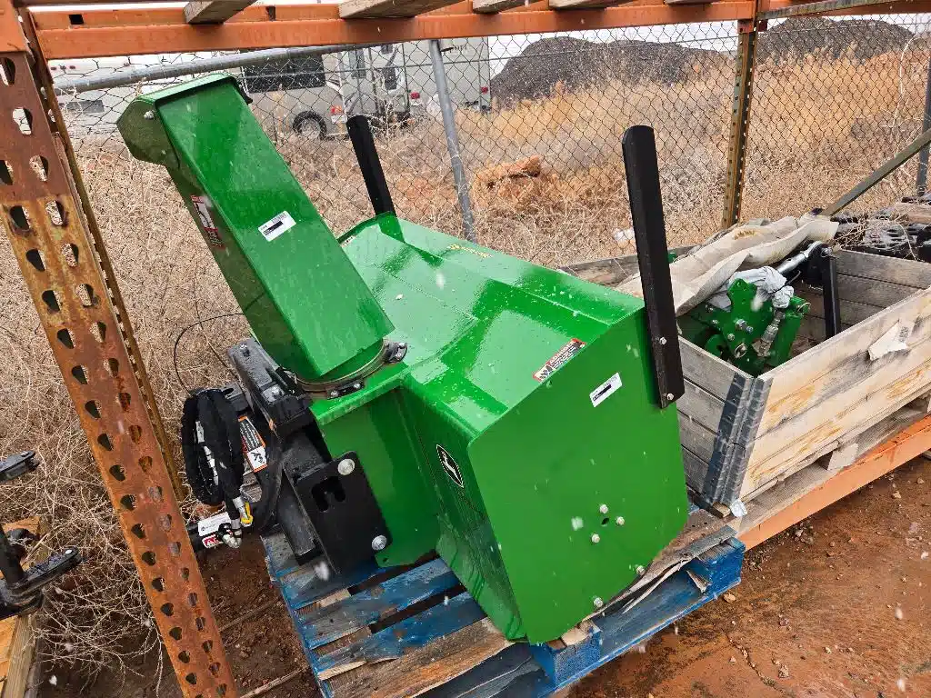 Gallery image 2 for New 2022 John Deere 47SB Snow Blower