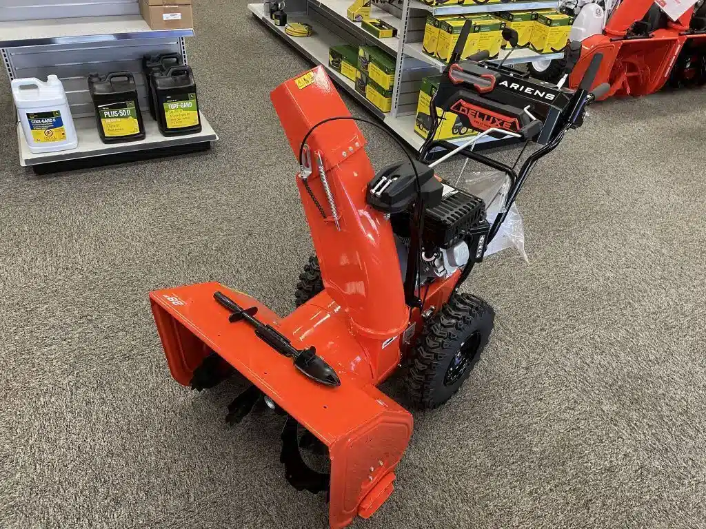 Gallery image 1 for New 2023 Ariens DELUX 28 921046 Snow Blower
