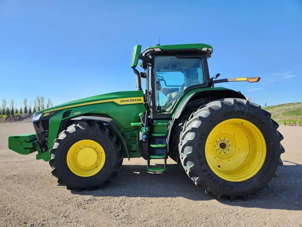 Gallery image 2 for Used 2024 John Deere 8R 340 Tractor