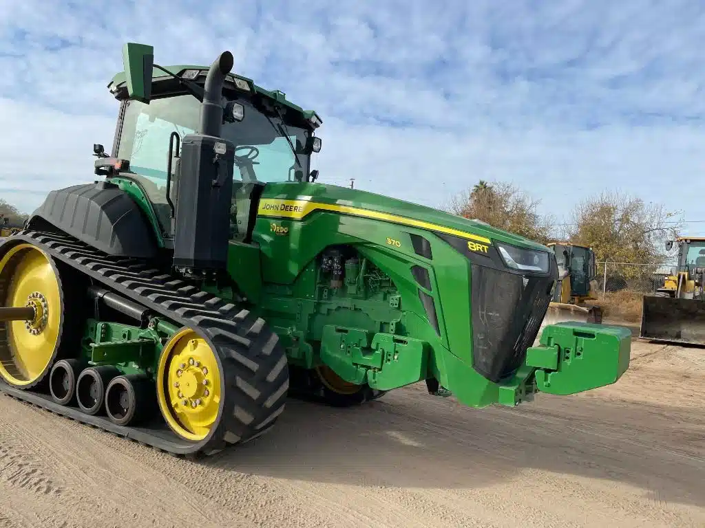 Gallery image 1 for New 2021 John Deere 8RT 370 Tractor