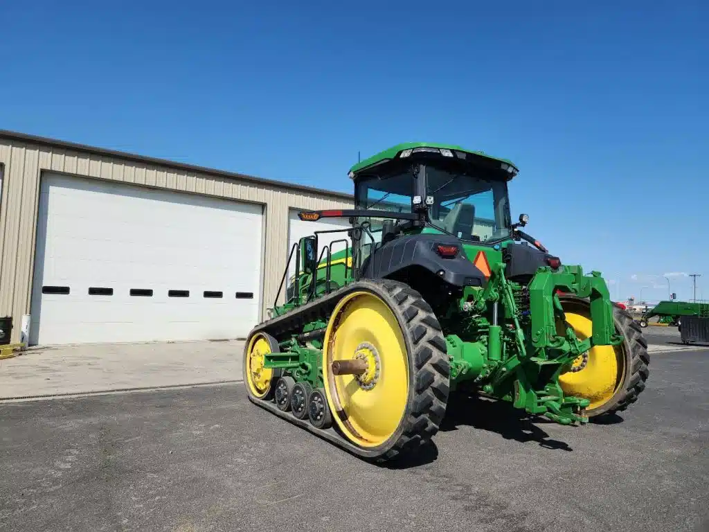Gallery image 2 for Used 2021 John Deere 8RT 370 Tractor