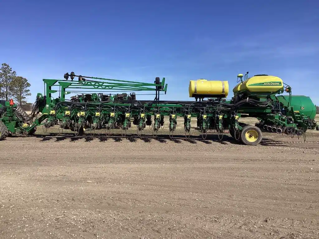 Gallery image 2 for Used 2010 John Deere DB80 Planter
