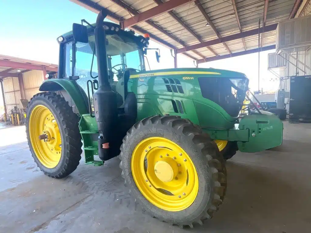 Gallery image 1 for New 2021 John Deere 6155M Tractor