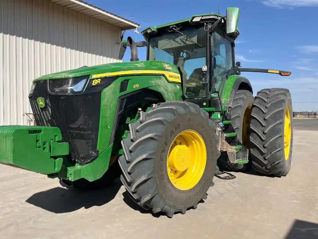 Gallery image 1 for Used 2021 John Deere 8R 370 Tractor