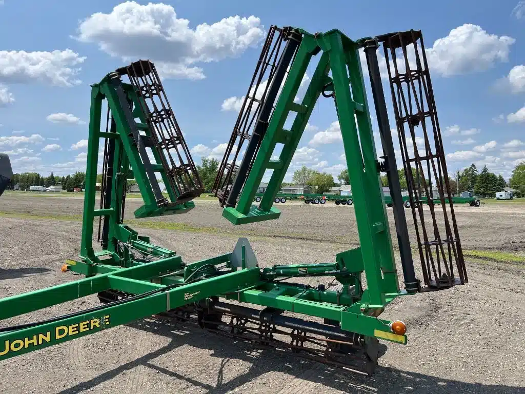 Gallery image 2 for Used 2006 John Deere 200 Packer