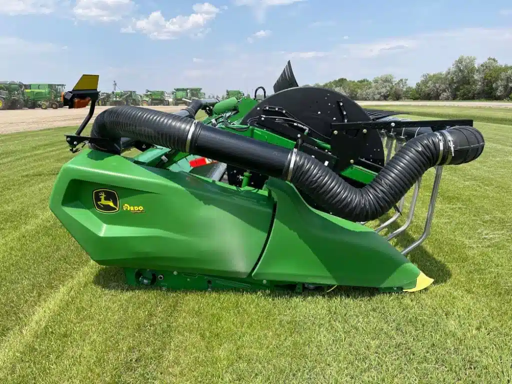 Gallery image 2 for Used 2024 John Deere RD45F Header Combine