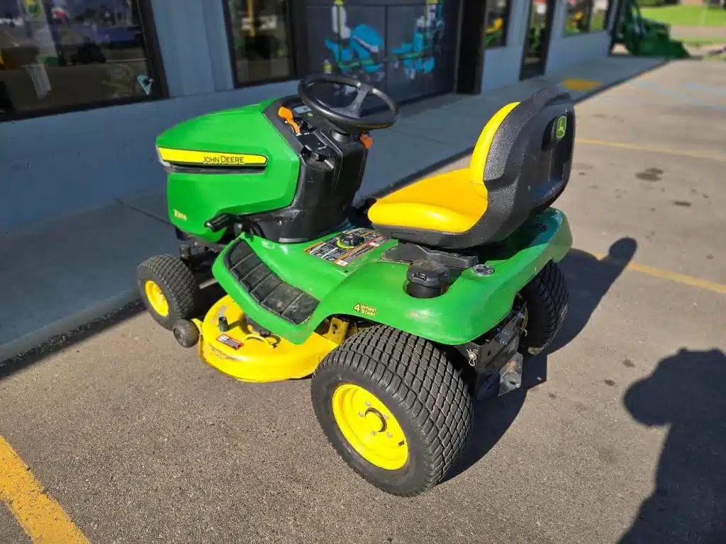 Gallery image 2 for Used 2014 John Deere X304 Lawn Tractor