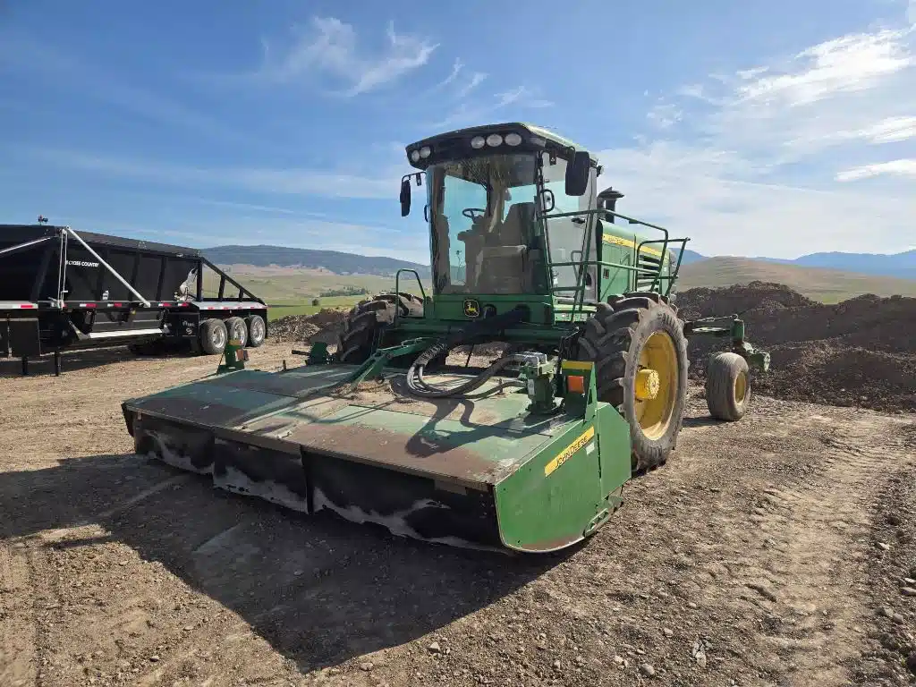 Gallery image 1 for Used 2011 John Deere R450 Windrower