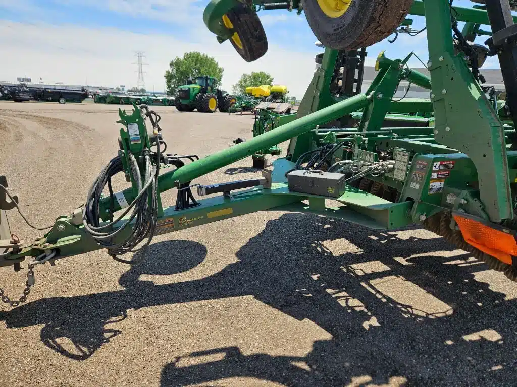 Gallery image 2 for Used 2020 John Deere 2660VT Vertical Tillage