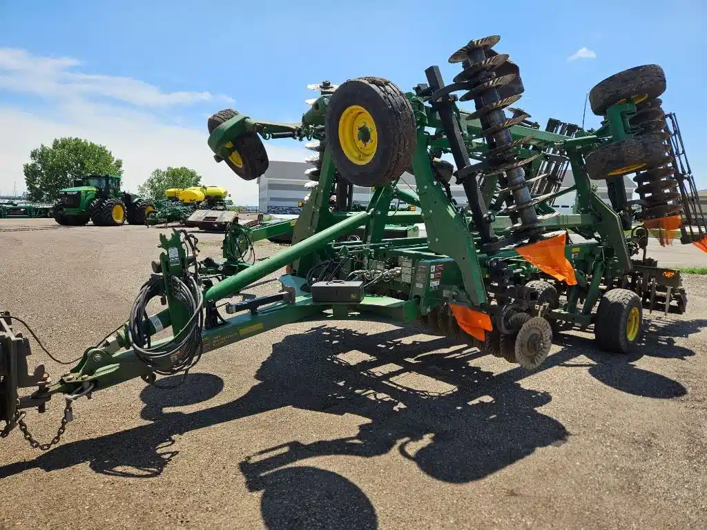 Gallery image 1 for Used 2020 John Deere 2660VT Vertical Tillage