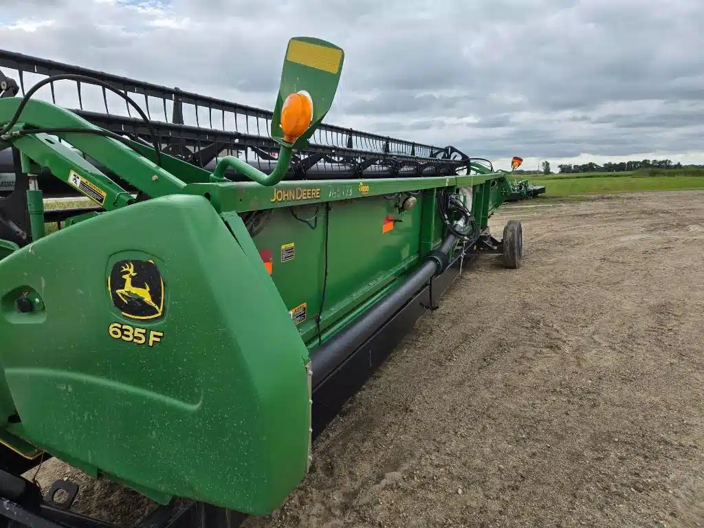 Gallery image 2 for Used 2014 John Deere 635F Header - Flex