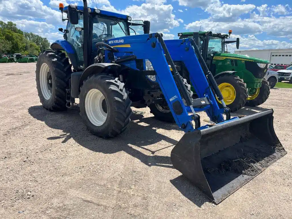 Gallery image 1 for Used 2013 New Holland T7.235 Tractor