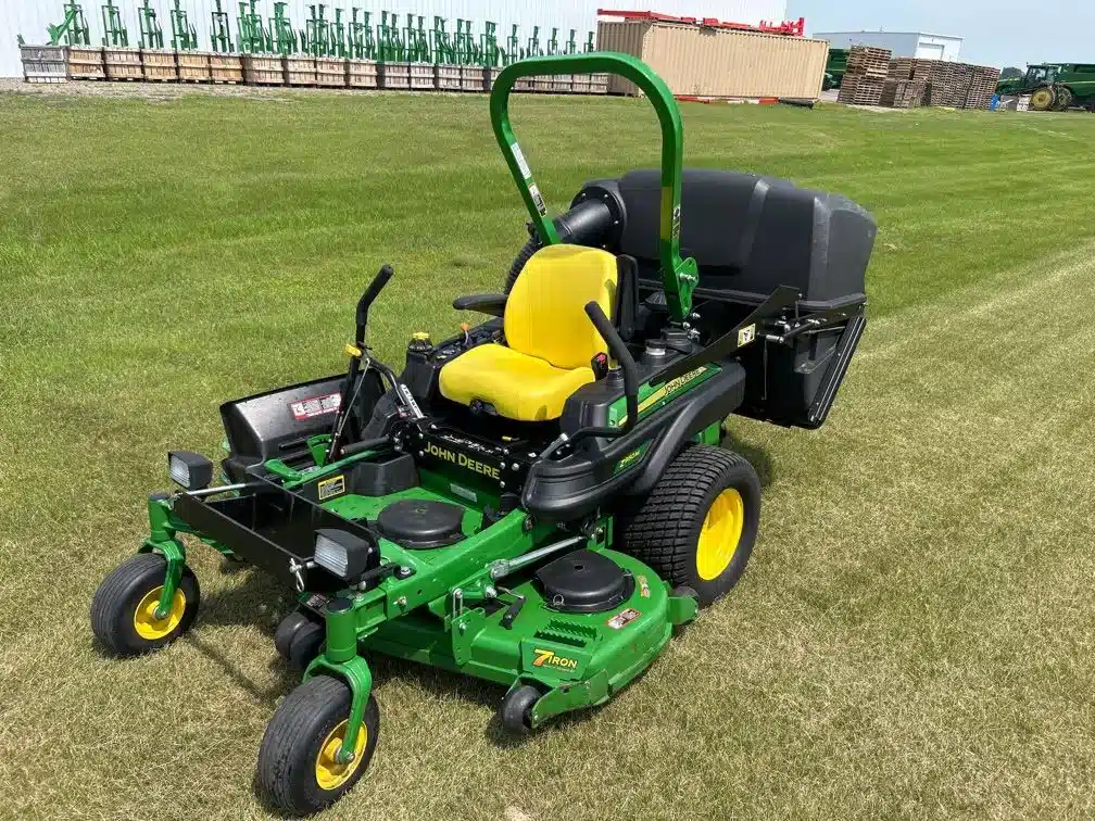 Gallery image 1 for Used 2016 John Deere Z950M Mower - Zero Turn