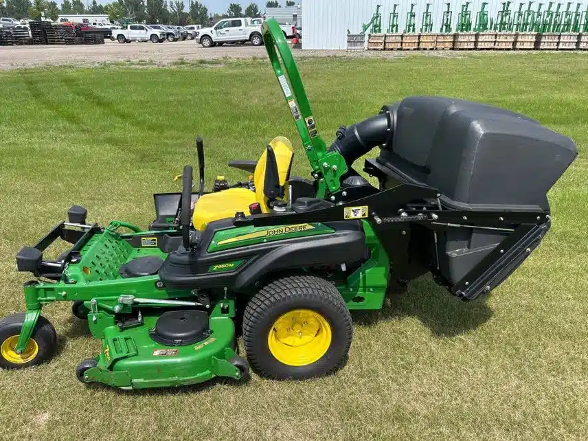 Gallery image 2 for Used 2016 John Deere Z950M Mower - Zero Turn