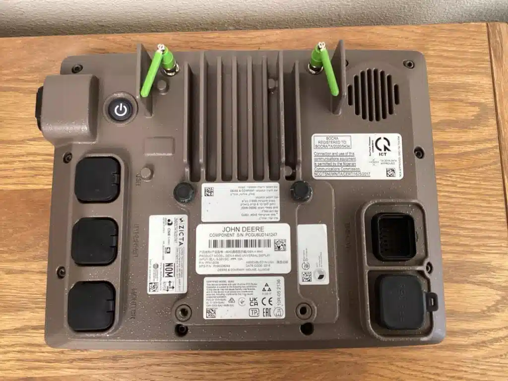 Gallery image 2 for New 2023 John Deere 4640 Guidance System