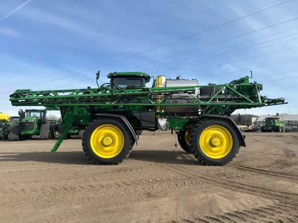 Gallery image 2 for Used 2024 John Deere 616R Sprayer - Self Propelled