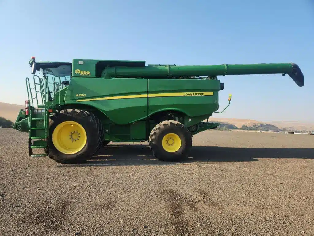 Gallery image 2 for Used 2018 John Deere S780 Combine