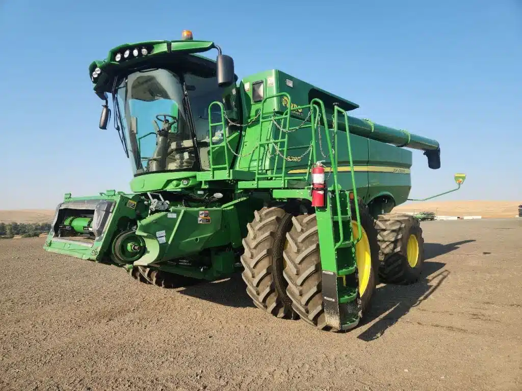 Gallery image 1 for Used 2018 John Deere S780 Combine