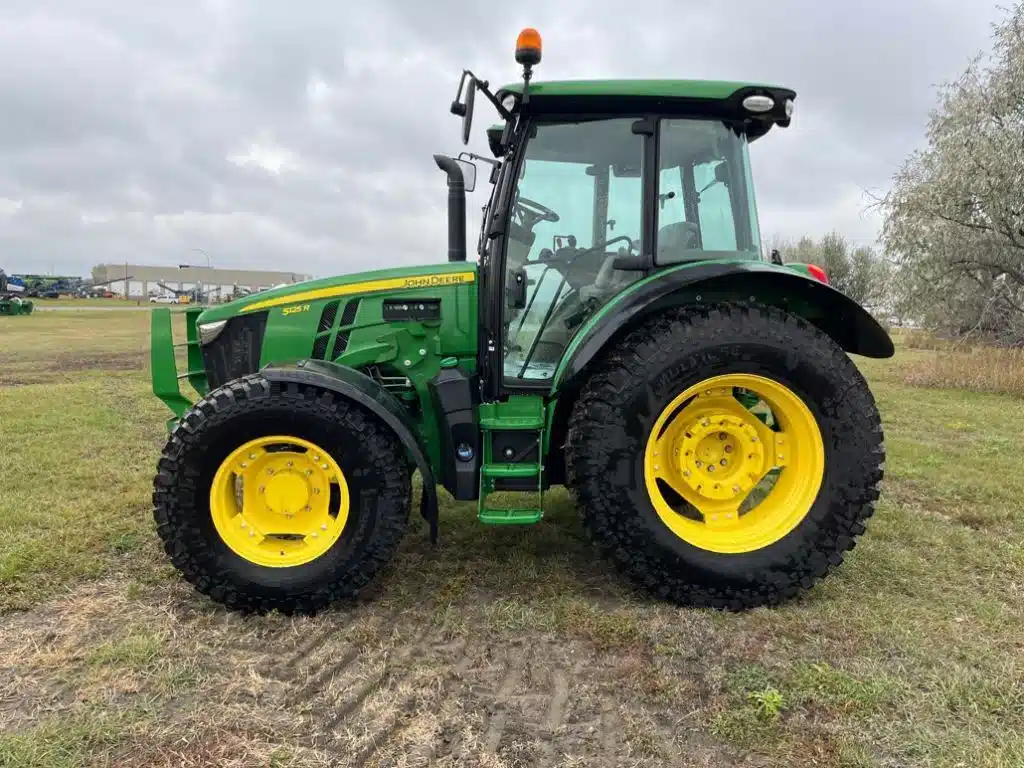 Gallery image 2 for Used 2019 John Deere 5125R Tractor