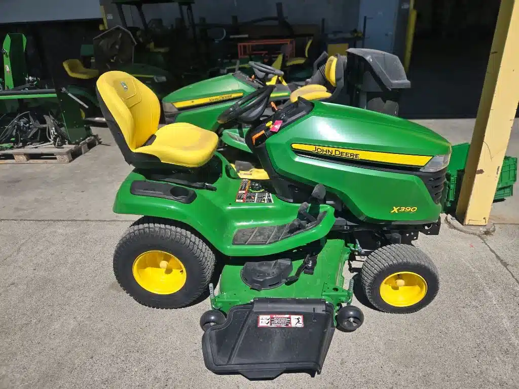 Gallery image 2 for New 2024 John Deere X390 Lawn Tractor