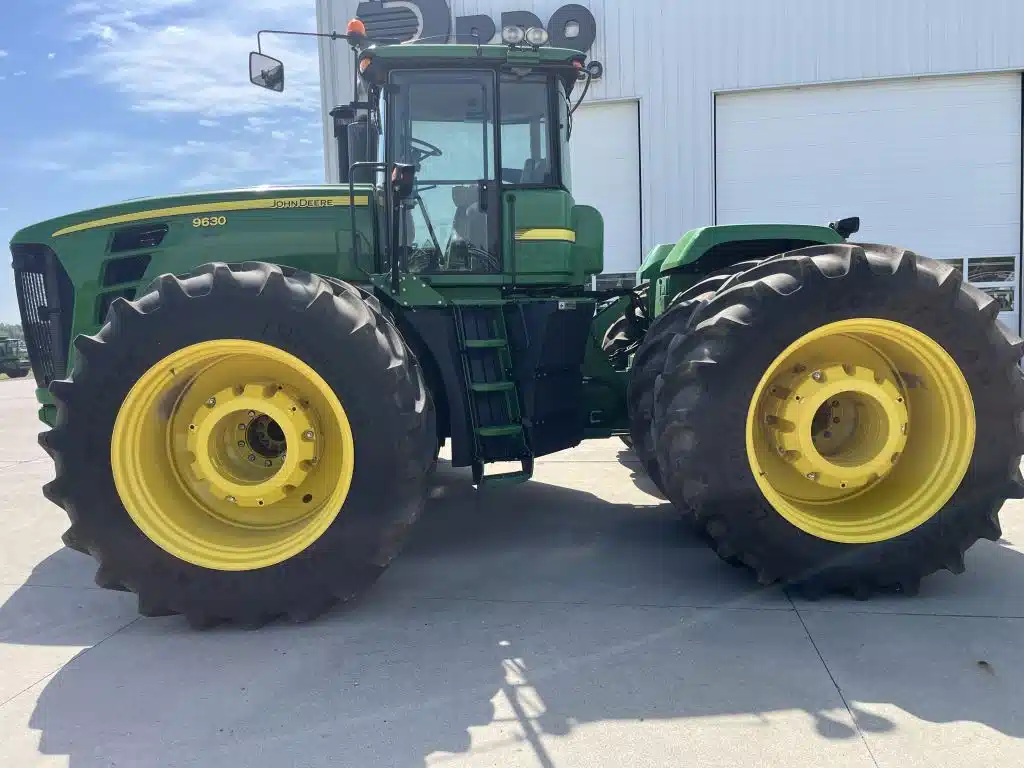 Gallery image 2 for Used 2011 John Deere 9630 Tractor